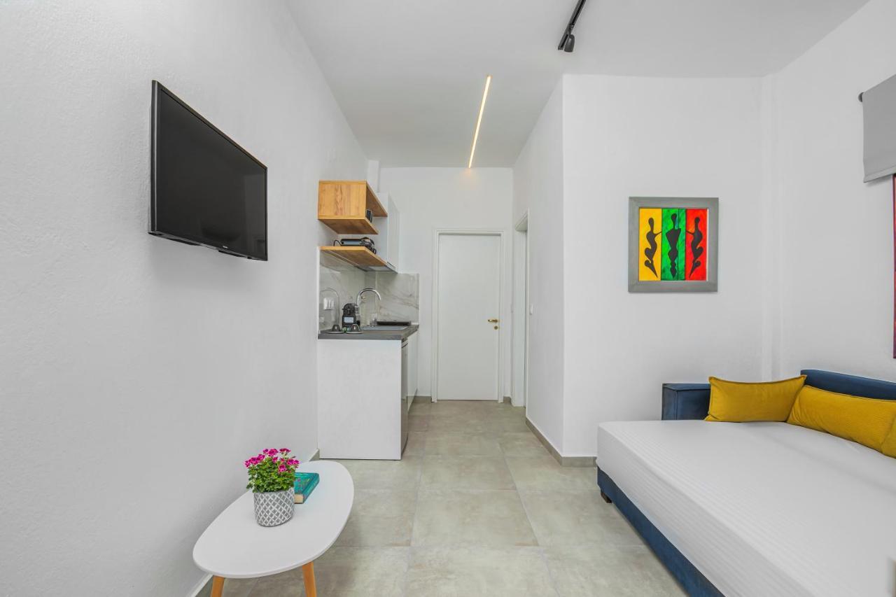 Eleon Suites Афитос Экстерьер фото